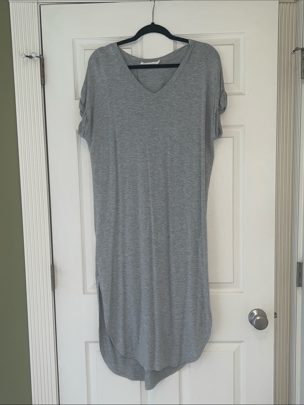 Ellison Gray V-Neck Short Sleeve Tunic dress